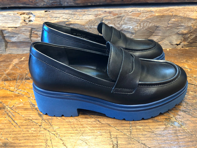 Gabor Women's Miley Loafer in Black Calf with Lightweight Platform Sole