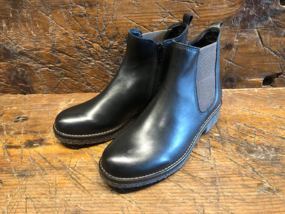 GABOR CHELSEA BOOT WITH SIDE ZIP IN BLACK CALF