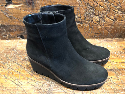 GABOR EVA WEDGE BOOT IN BLACK