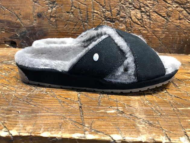 EMU AUSTRALIA WOMEN'S MAYBERRY CORKY SANDAL IN BLACK SUEDE
