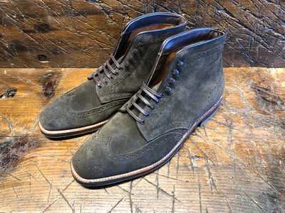 Alden x O & D Essex Short-Wing Boot in Loden Suede with Commando Sole