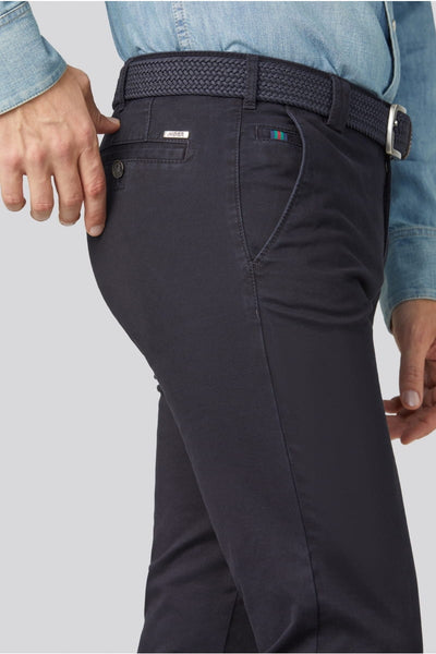 MEYER TWO-WAY STRETCH CHINOS IN NAVY