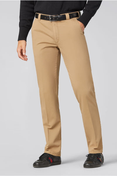 MEYER TWO-WAY STRETCH CHINOS IN CAMEL