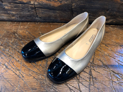 GABOR CHARLOTTE FLAT IN SATIN METALLIC WITH BLACK TIP