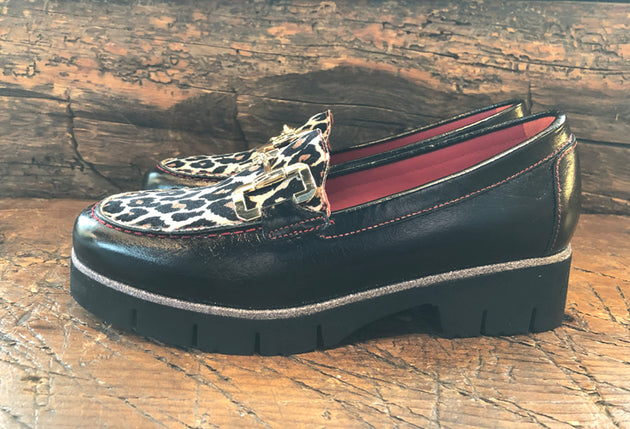 DI CHEZNO BIT LOAFER IN BLACK CALFSKIN WITH LEOPARD PRINT