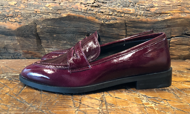 CORDANI ADRIAN PENNY LOAFER IN EGGPLANT PATENT LEATHER