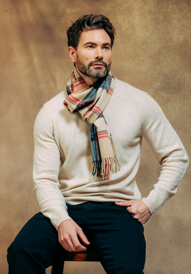 JOSHUA ELLIS 100% CASHMERE SCARF IN CAMEL/NAVY PLAID