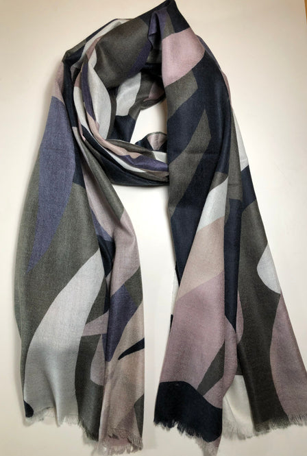 KINROSS CASHMERE ABSTRACT PRINT SCARF IN LODEN