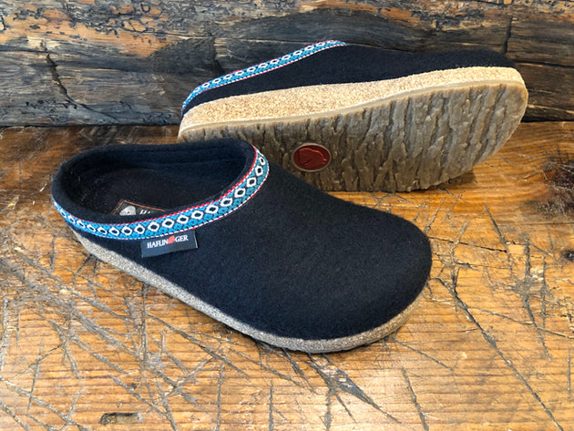 HAFLINGER WOMEN'S GZ WOOL CLOG IN BLACK