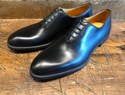 Magnanni Hawkins Wholecut in Black Leather with Flex Rubber Sole