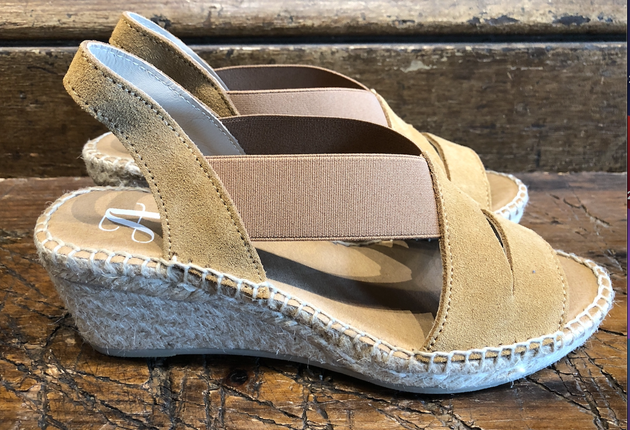 JUNCAL AGUIRRE WOMEN'S ELARA LEATHER ESPADRILLES IN DESERT