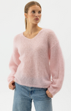 HOLEBROOK SWEDEN WOMEN'S LILIAN V-NECK SWEATER IN PINK