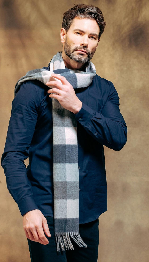 JOSHUA ELLIS HANDMADE 100% LAMBSWOOL SCARF IN GREY/PINK BLOCK CHECK