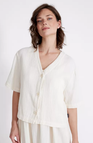 HOLEBROOK SWEDEN MALENA CROPPED SHIRT IN OFF WHITE
