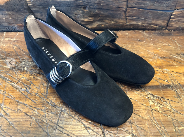 HISPANITAS Women's OSLO Ballerina in Black Velour with Pony Strap