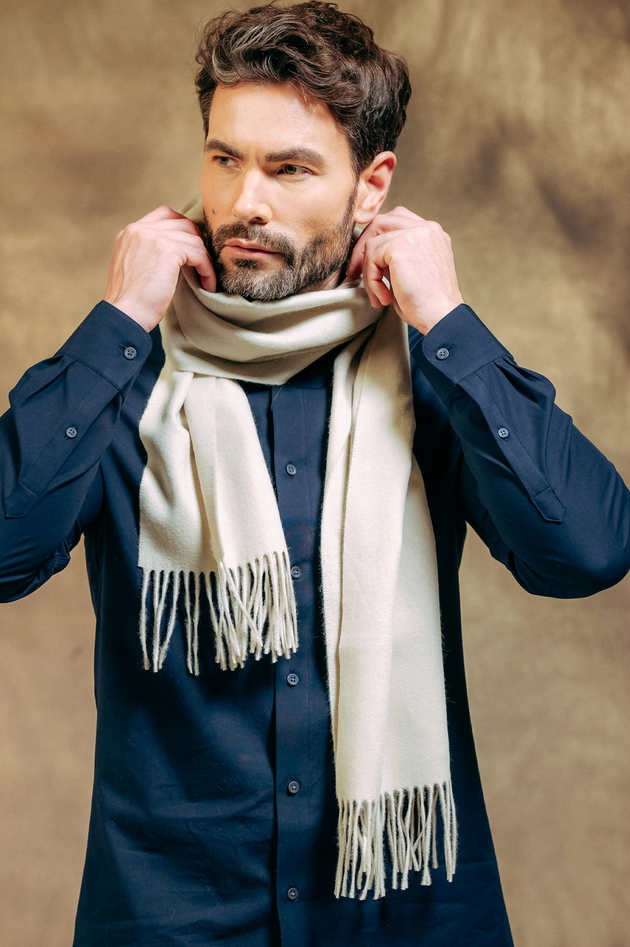 JOSHUA ELLIS HANDMADE 100% LAMBSWOOL SCARF IN CREAM