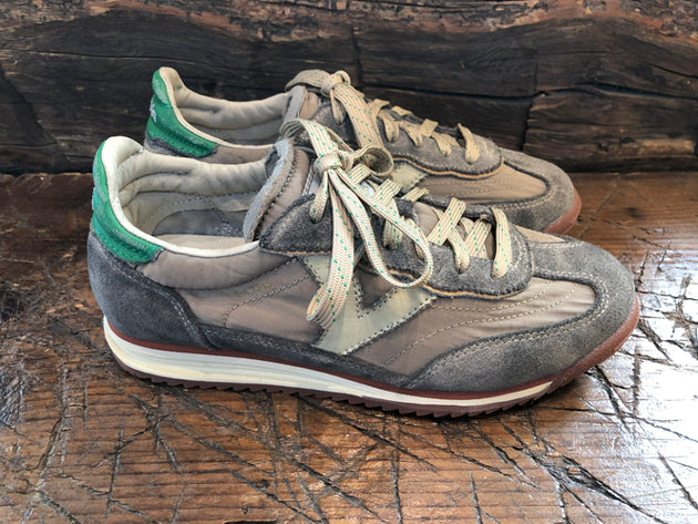 VICTORIA WOMEN'S RETRO DISTRESSED LIGHTWEIGHT SNEAKER IN TAUPE