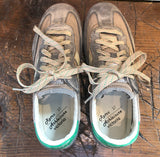 VICTORIA WOMEN'S RETRO DISTRESSED LIGHTWEIGHT SNEAKER IN TAUPE