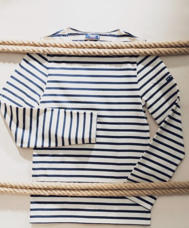 SAINT JAMES OF FRANCE MINQUIERS MODERN BRETON STRIPED SHIRT IN ECRU/MARINE