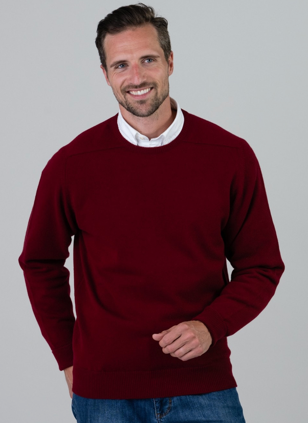 William Lockie Melrose Bordeaux Crew Neck Sweater in 100% 2 ply Cashmere