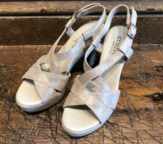 CORDANI TAHLIA SHIMMER HEELED PLATFORM SANDAL IN GRANITO CORDA LEATHER