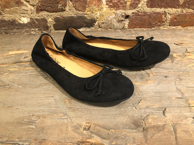 GABOR BALLERINA FLAT IN BLACK SUEDE WITH BOW