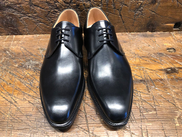 Crockett & Jones Highbury 3 Eyelit Plain Toe Derby in Black Calf with City  Rubber Sole